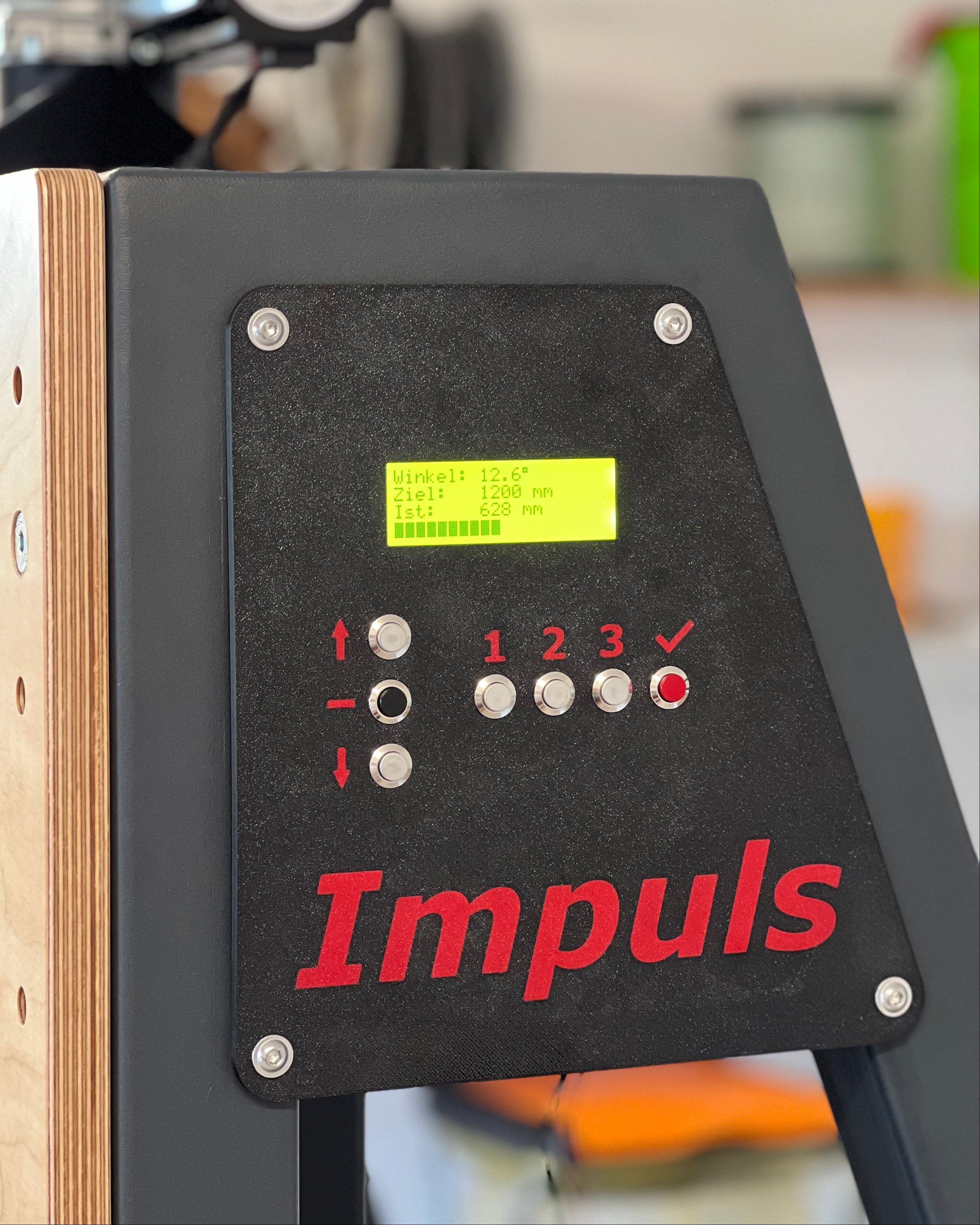 Bedienpanel eines Trainingsgeräts, Produktentwicklung