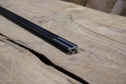 Nahaufnahme von zwei VSLOT 2020 Aluminiumprofilen