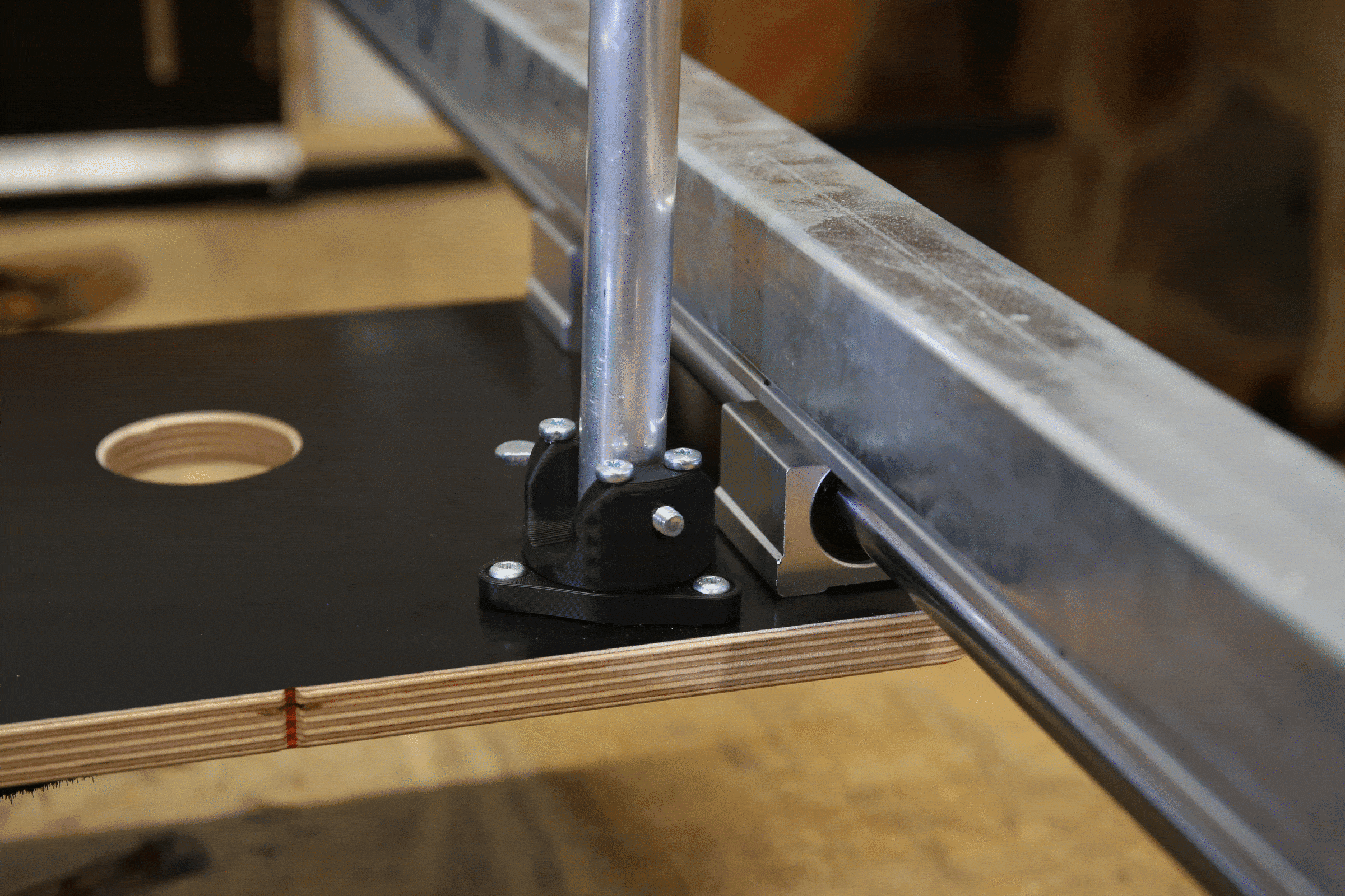 Drehgelenk der Planfräsvorrichtung