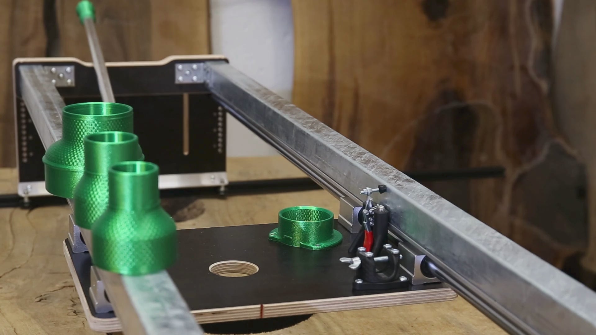 Video laden: Absaugung und Adapter der Planfräsvorrichtung